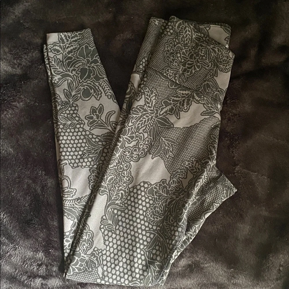 Nike Black Floral Dri-FIT Leggings